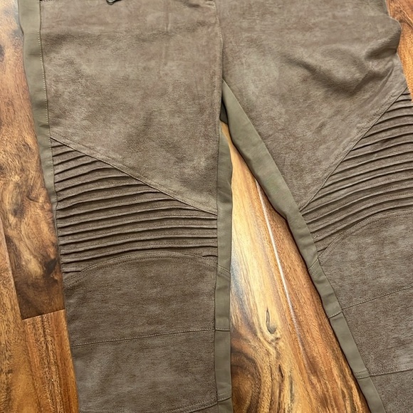 New- Absolu Paris Women's Faux Leather Stretchy Pants / Leggings- zipper front - Picture 4 of 5